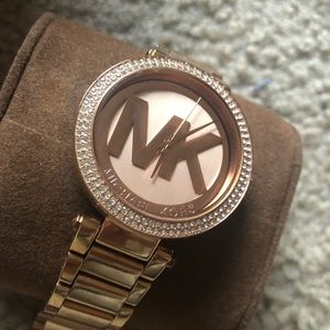 Michael kors rose gold watch